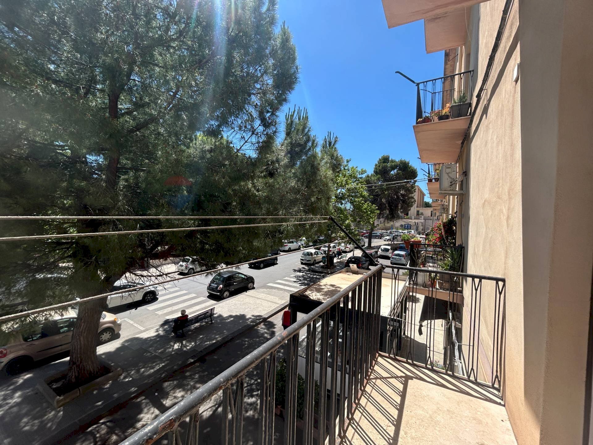 Balcone - Appartamento Piazza Martiri D'Ungheria
 
9, Caltanissetta - foto 1