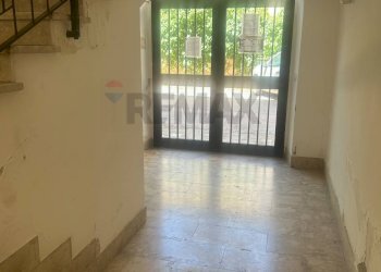 Scale - Appartamento Piazza Martiri D'Ungheria
 
9, Caltanissetta - foto 13