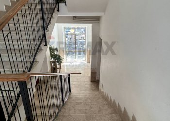 Scale - Appartamento Piazza Martiri D'Ungheria
 
9, Caltanissetta - foto 15