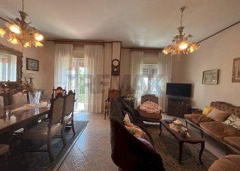 Sala da pranzo - Appartamento VIA CARNEVALE
 
9, Caltanissetta - foto 32