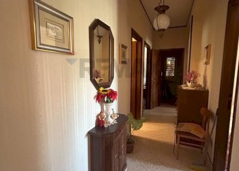 Hall / corridoio - Appartamento VIA CARNEVALE
 
9, Caltanissetta - foto 44