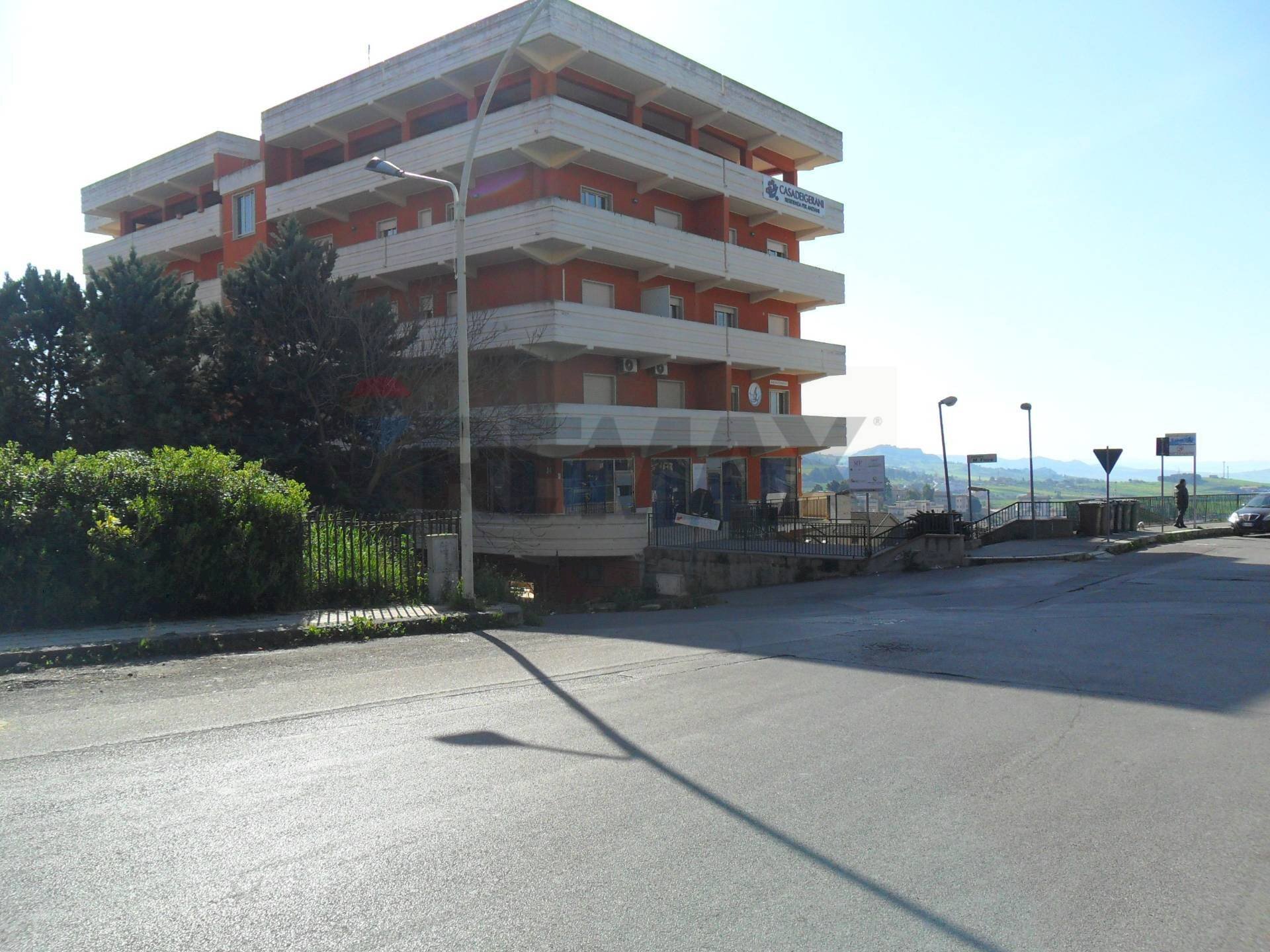 Edificio all\'aperto - Office via carlo pisacane
 
32, Caltanissetta - photo 1