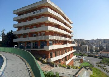 Edificio all\'aperto - Office via carlo pisacane
32, Caltanissetta - photo 9