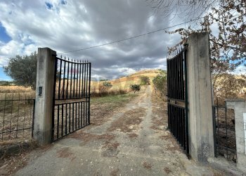 Casa all\'aperto - Villa Contrada Favarella Bassa, Caltanissetta - photo 8