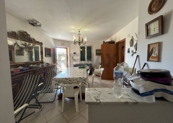 Sala da pranzo - Villa Contrada Favarella Bassa, Caltanissetta - photo 30