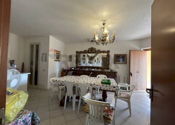 Sala da pranzo - Villa Contrada Favarella Bassa, Caltanissetta - photo 50