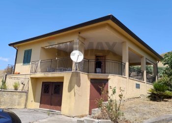 Casa all\'aperto - Villa Contrada Favarella Bassa, Caltanissetta - photo 87