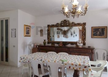 Sala da pranzo - Villa Contrada Favarella Bassa, Caltanissetta - photo 99