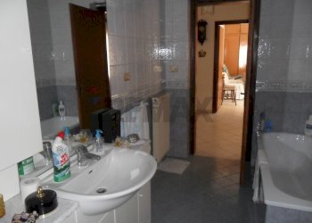 Bagno - Quadrilocale VIA ROSSO SAN SECONDO
 
51, Caltanissetta - foto 6