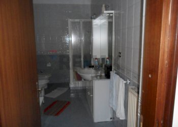 Bagno - Quadrilocale VIA ROSSO SAN SECONDO
 
51, Caltanissetta - foto 7