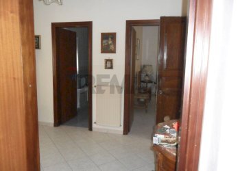 Hall / corridoio - Quadrilocale VIA ROSSO SAN SECONDO
 
51, Caltanissetta - foto 16