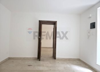 Stanza vuota - Bilocale corso umberto
 
73, Acireale - foto 5