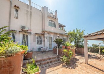 Casa all\'aperto - Villa Via Empedocle, Aci Castello - foto 1