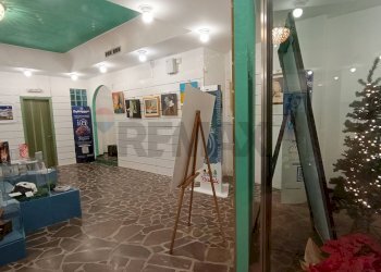 Ricezione / Lobby - Commercial Premises Via Roma
 
253, Enna - photo 7