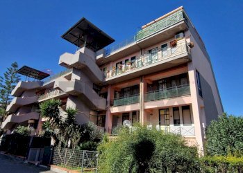 Edificio all\'aperto - Trilocale Via Francavilla
 
7, Taormina - foto 2