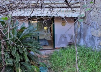 Terrazzino/Giardinetto - Trilocale Via Francavilla
 
7, Taormina - foto 24