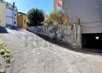 Rampa accesso ai garage - Trilocale Via Francavilla
 
7, Taormina - foto 33