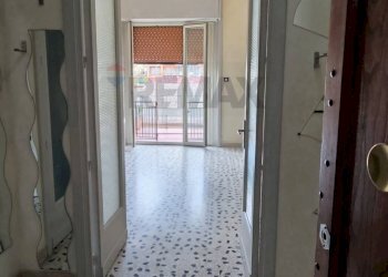 Hall / corridoio - Quadrilocale Via Pietro Mascagni
 
29, Catania - foto 10