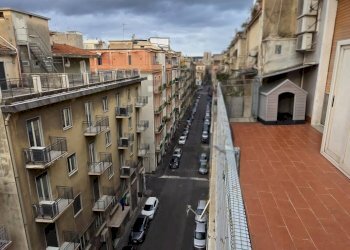 Balcone - Quadrilocale Via Pietro Mascagni
 
29, Catania - foto 22