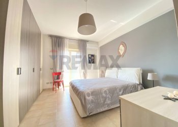 Camera / camera da letto - Three-room apartment VICO OLIVELLA
 
9, Camporotondo Etneo - photo 12