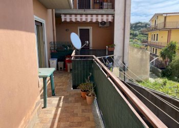 Balcone - Three-room apartment VICO OLIVELLA
 
9, Camporotondo Etneo - photo 16
