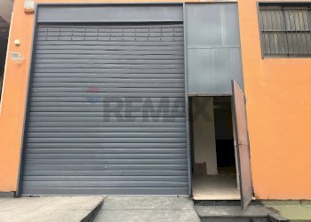 Edificio all\'aperto - Warehouse Corso Lombardia, Giarre - photo 3