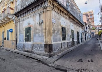 Edificio all\'aperto - Bilocale Via Atanasio Di Aci
 
3, Catania - foto 1