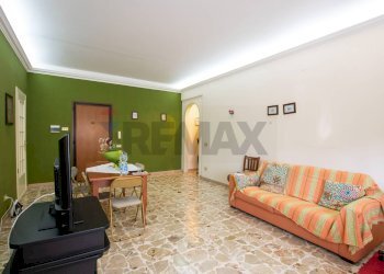 Sala da pranzo - Appartamento Viale Teracati
 
196, Siracusa - foto 3