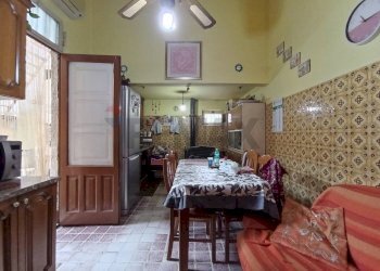 Sala da pranzo - Casa semi indipendente Via Giovanni Gentile
 
38, Fiumefreddo di Sicilia - foto 8