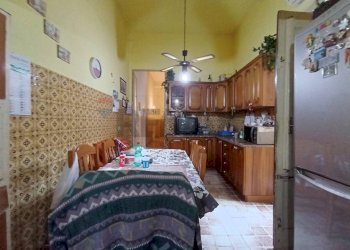 Sala da pranzo - Casa semi indipendente Via Giovanni Gentile
 
38, Fiumefreddo di Sicilia - foto 12