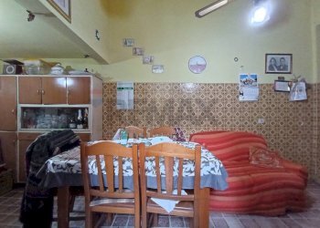 Sala da pranzo - Casa semi indipendente Via Giovanni Gentile
 
38, Fiumefreddo di Sicilia - foto 14