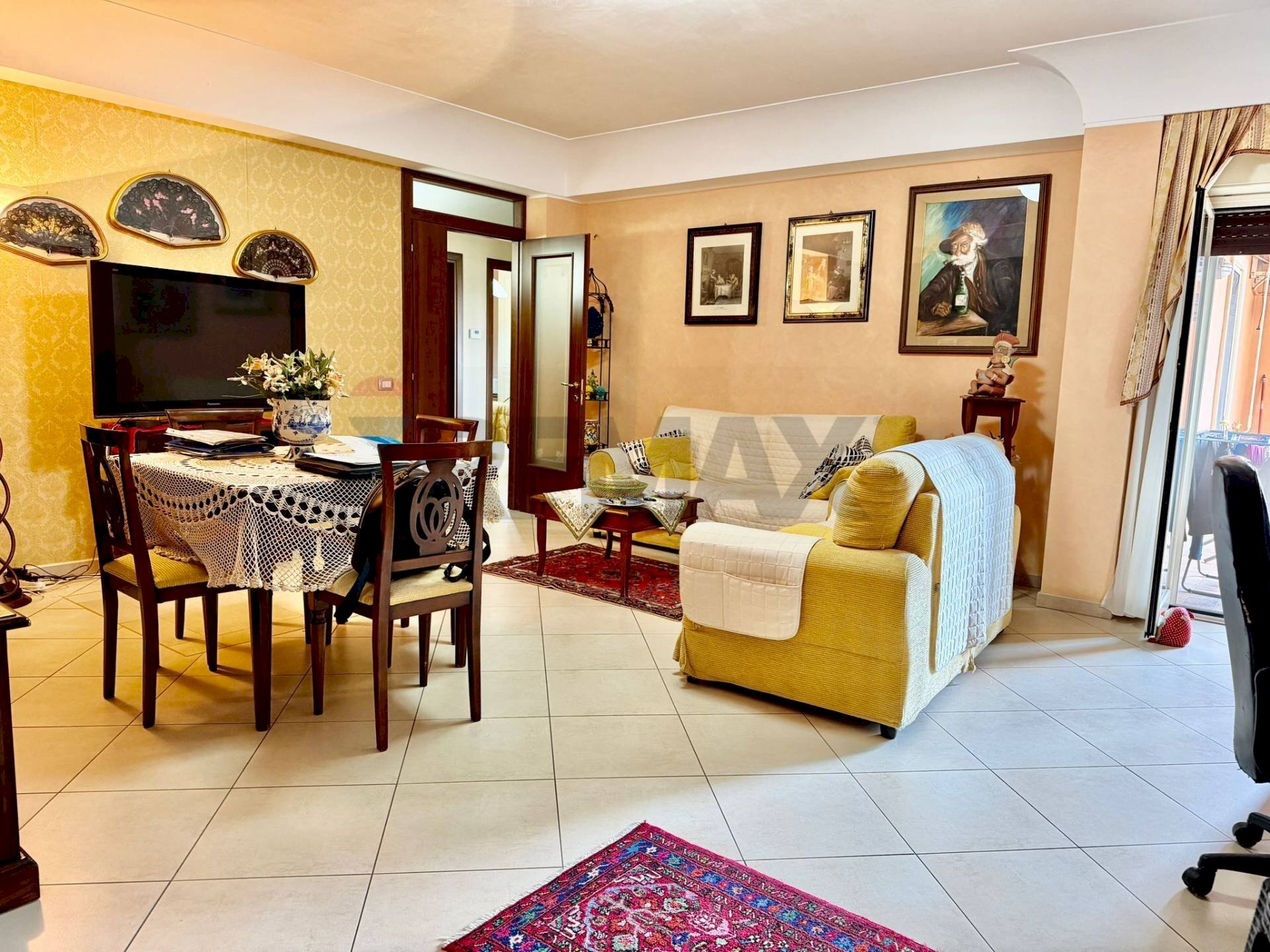 Sala da pranzo - Quadrilocale VICO OLIVELLA
 
9, Camporotondo Etneo - foto 3