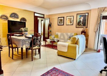 Sala da pranzo - Quadrilocale VICO OLIVELLA
 
9, Camporotondo Etneo - foto 3