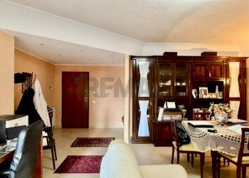 Sala da pranzo - Quadrilocale VICO OLIVELLA
 
9, Camporotondo Etneo - foto 6