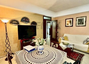Sala da pranzo - Quadrilocale VICO OLIVELLA
 
9, Camporotondo Etneo - foto 8