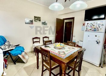 Sala da pranzo - Quadrilocale VICO OLIVELLA
 
9, Camporotondo Etneo - foto 11