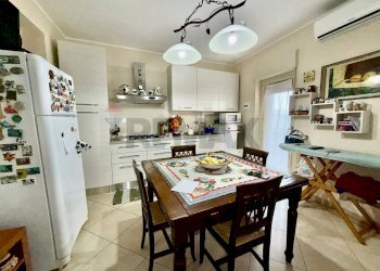 Cucina - Quadrilocale VICO OLIVELLA
 
9, Camporotondo Etneo - foto 12