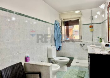 Bagno - Quadrilocale VICO OLIVELLA
 
9, Camporotondo Etneo - foto 28