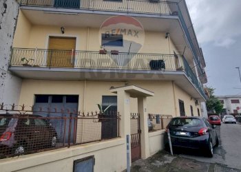 Edificio all\'aperto - Trilocale via Piscitello
 
19, Lentini - foto 1