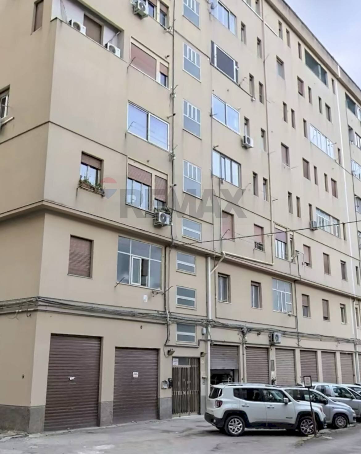 Edificio all\'aperto - Appartamento Viale Sicilia
 
87, Caltanissetta - foto 1