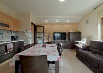 Sala da pranzo - Quadrilocale Via Currulo
 
18B, Misterbianco - foto 3