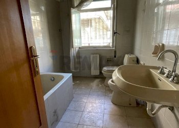 Bagno - Quadrilocale via asiago
 
2, Francavilla di Sicilia - foto 19