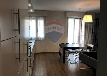 Sala da pranzo - Terreno non edificabile Piazza Cacciaguida
 
22, Ferrara - foto 2