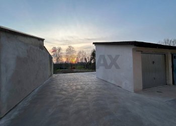 Terrazza - Villa a Schiera Strada Bassa per Gradizza
 
28, Copparo - foto 60