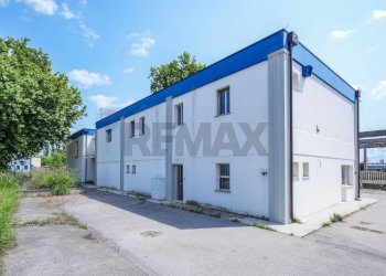 Casa all\'aperto - Capannone Ferrara - foto 17