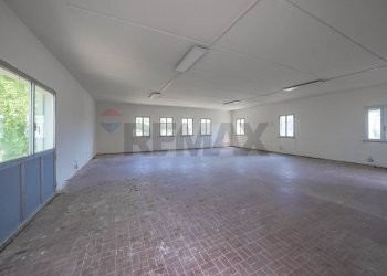 Stanza vuota - Capannone Ferrara - foto 18