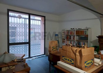Soggiorno - Negozio Via Roma, Borgo Tossignano - foto 2