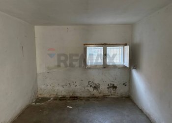 Stanza vuota - Box Via Gaetano Pesci
 
114, Ferrara - foto 4