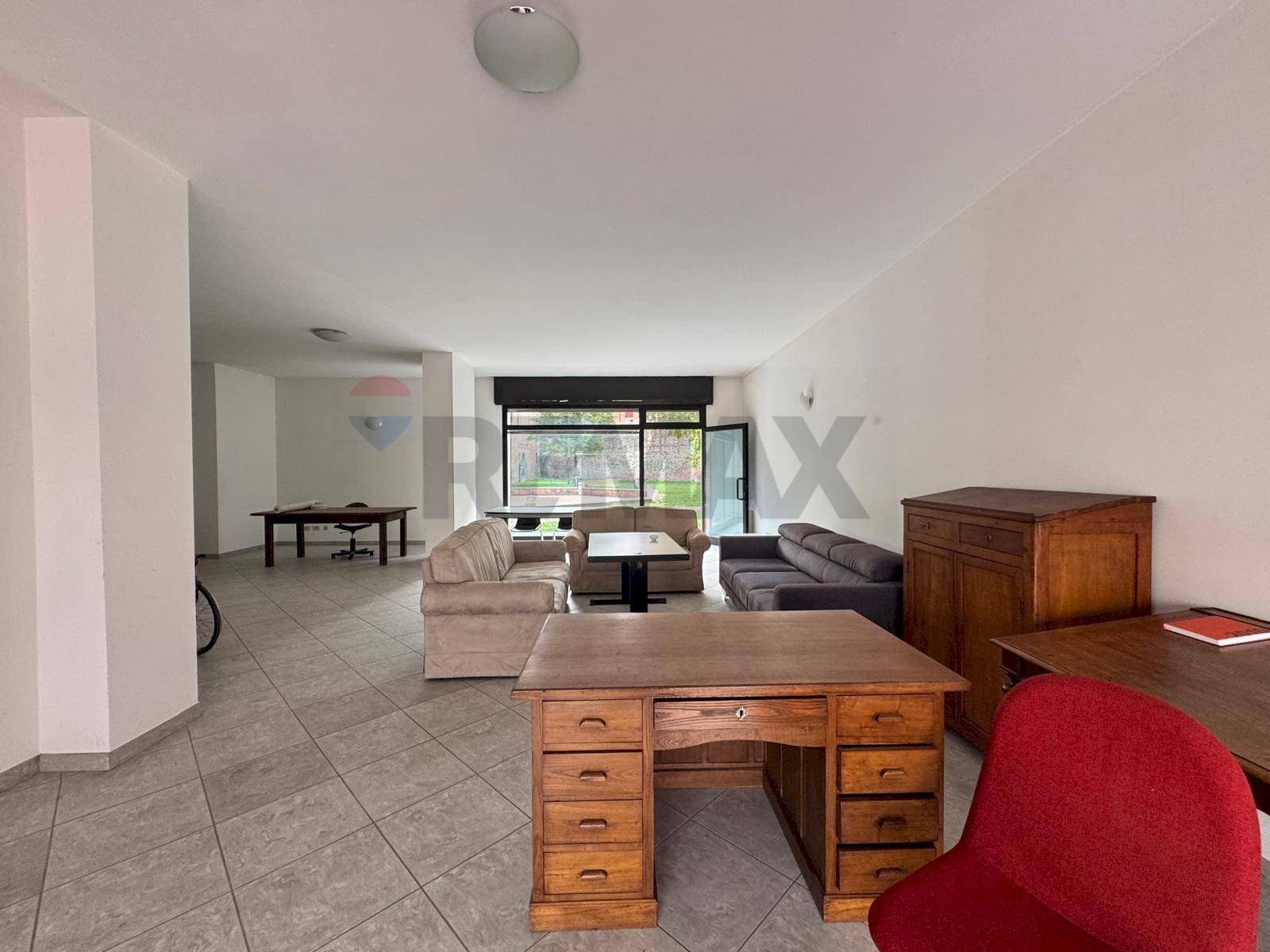 Sala da pranzo - Negozio Ferrara - foto 1