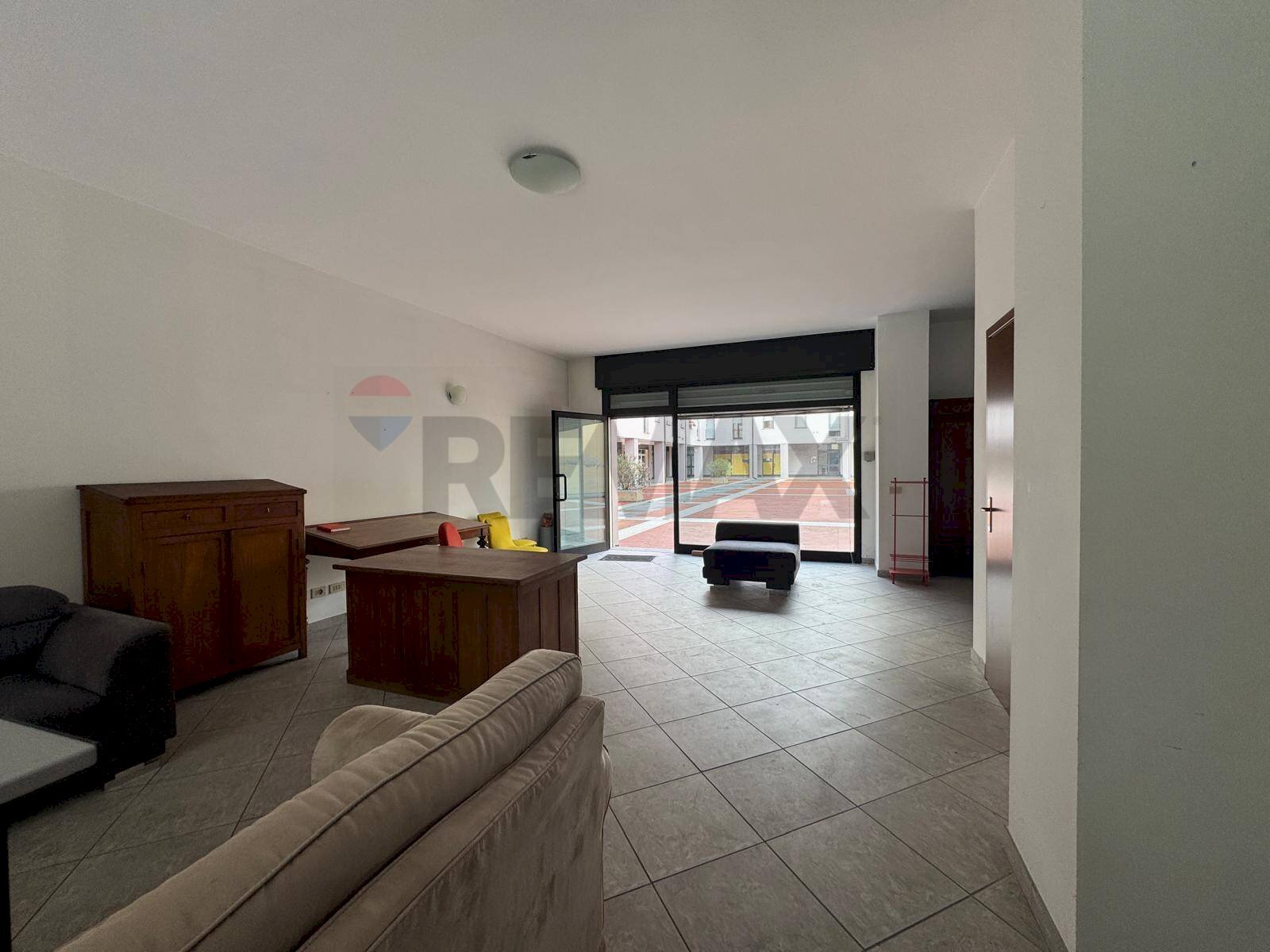 Soggiorno - Negozio Ferrara - foto 2